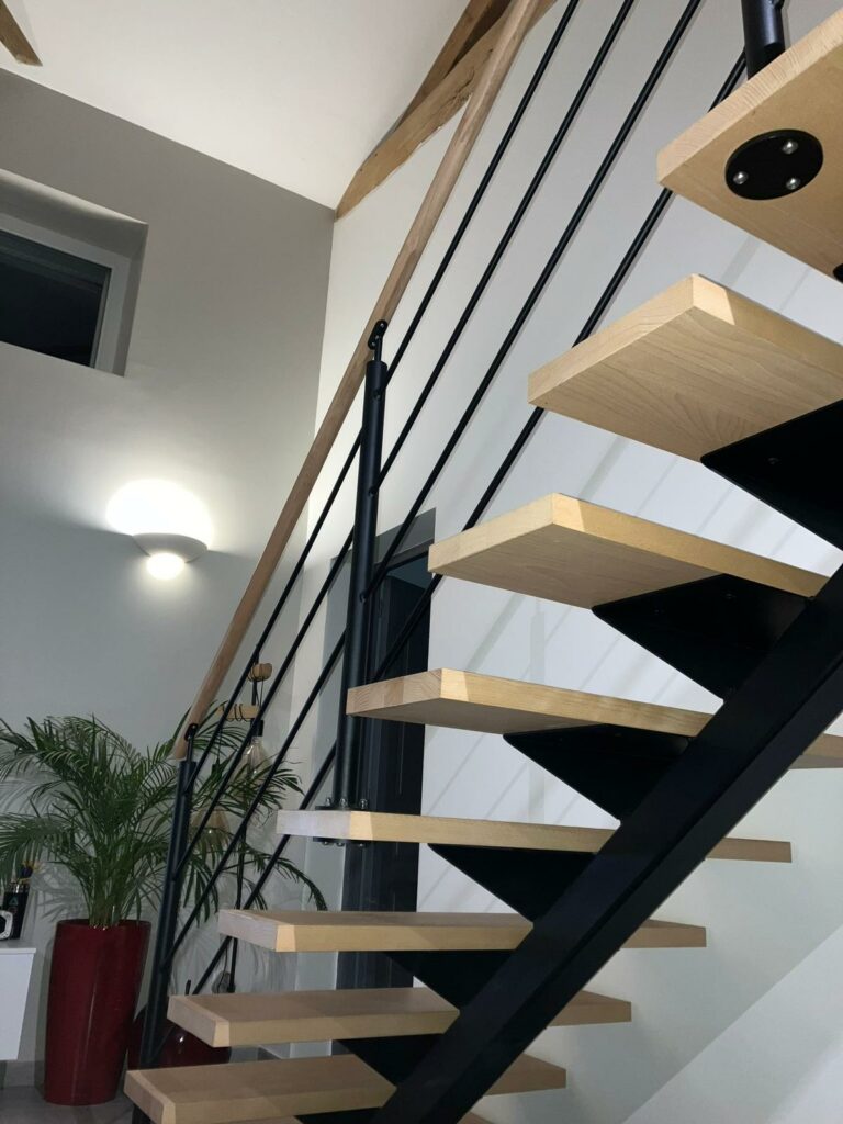 Escalier contemporain metal et bois 2 - LAIZ