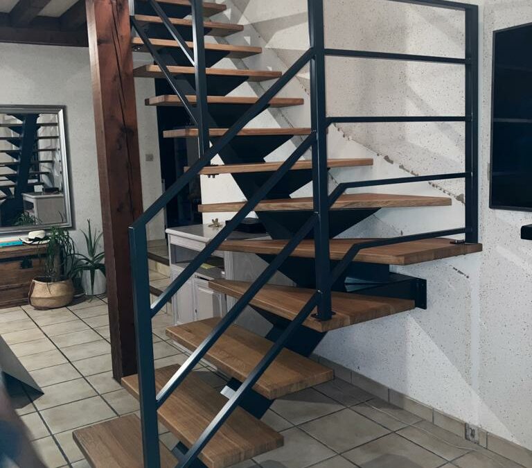 Escaliers metal et bois intérieur-1 - Massieux