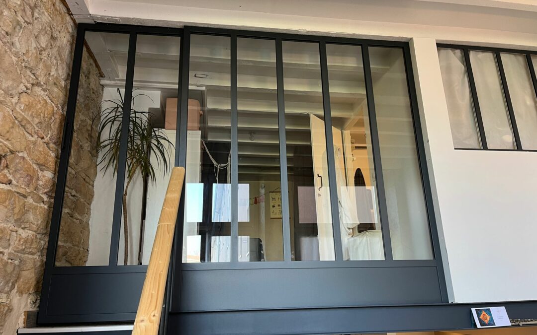 Verrière avec porte coulissante 2